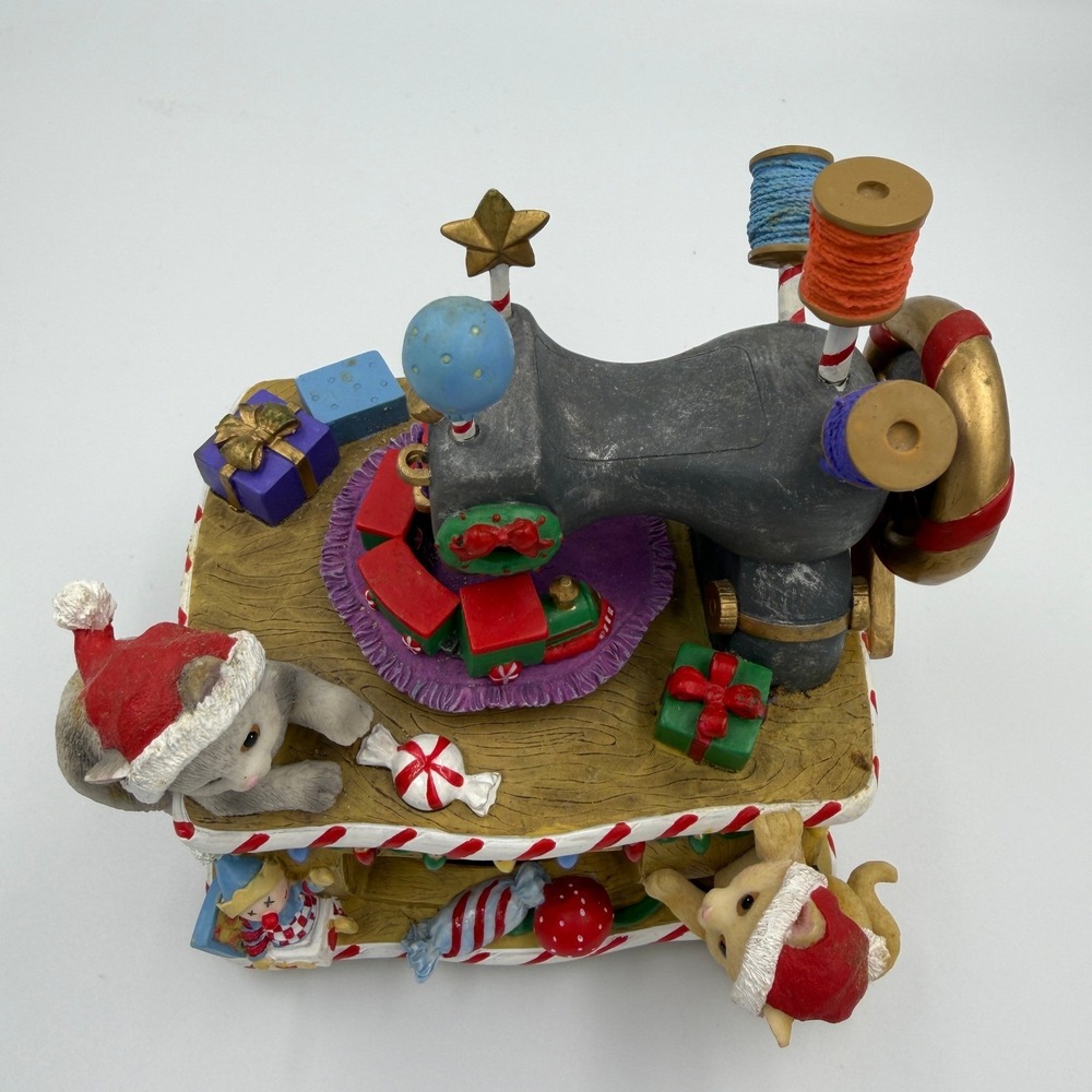 Sanrio Christmas Sewing Machine Music Box Cat Dog Holiday Decoration Collectible - Picture 5 of 11